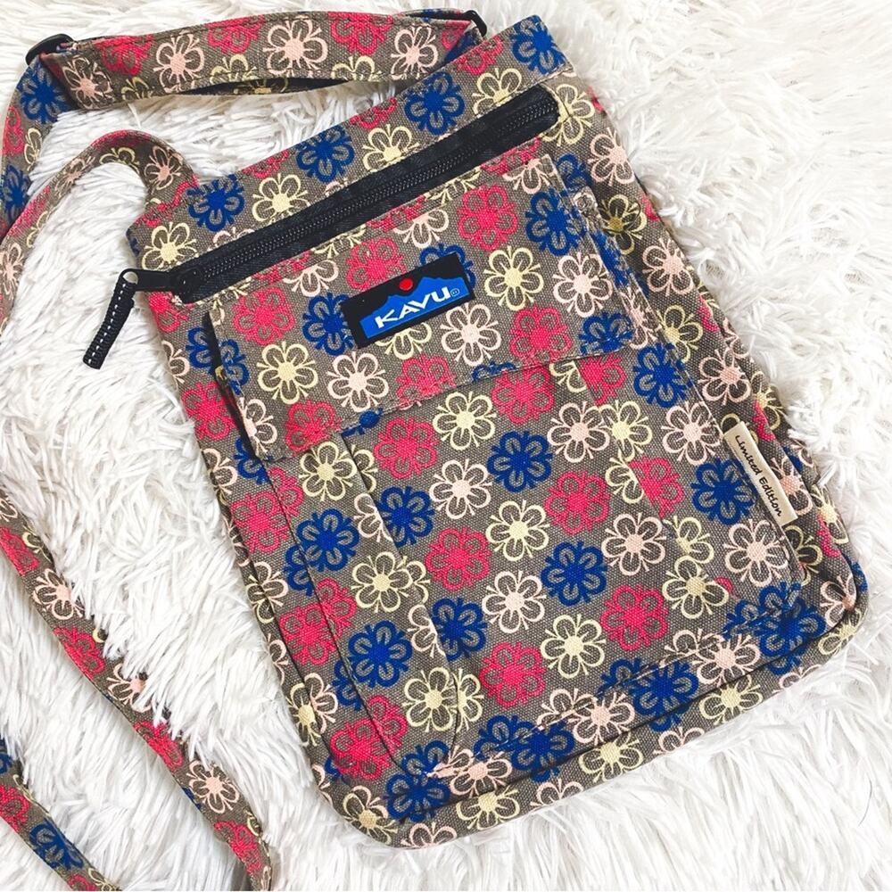 KAVU • Floral Limited Edition Crossbody Canvas Bag Purse
